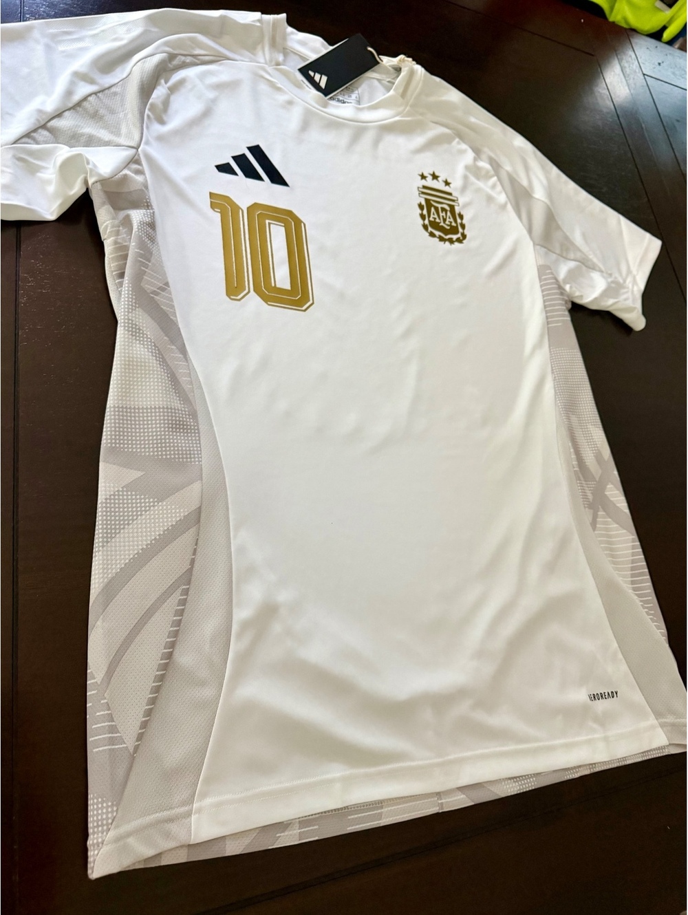 Messi Argentina Adidas White and Gold details XL - Picture 3 of 7